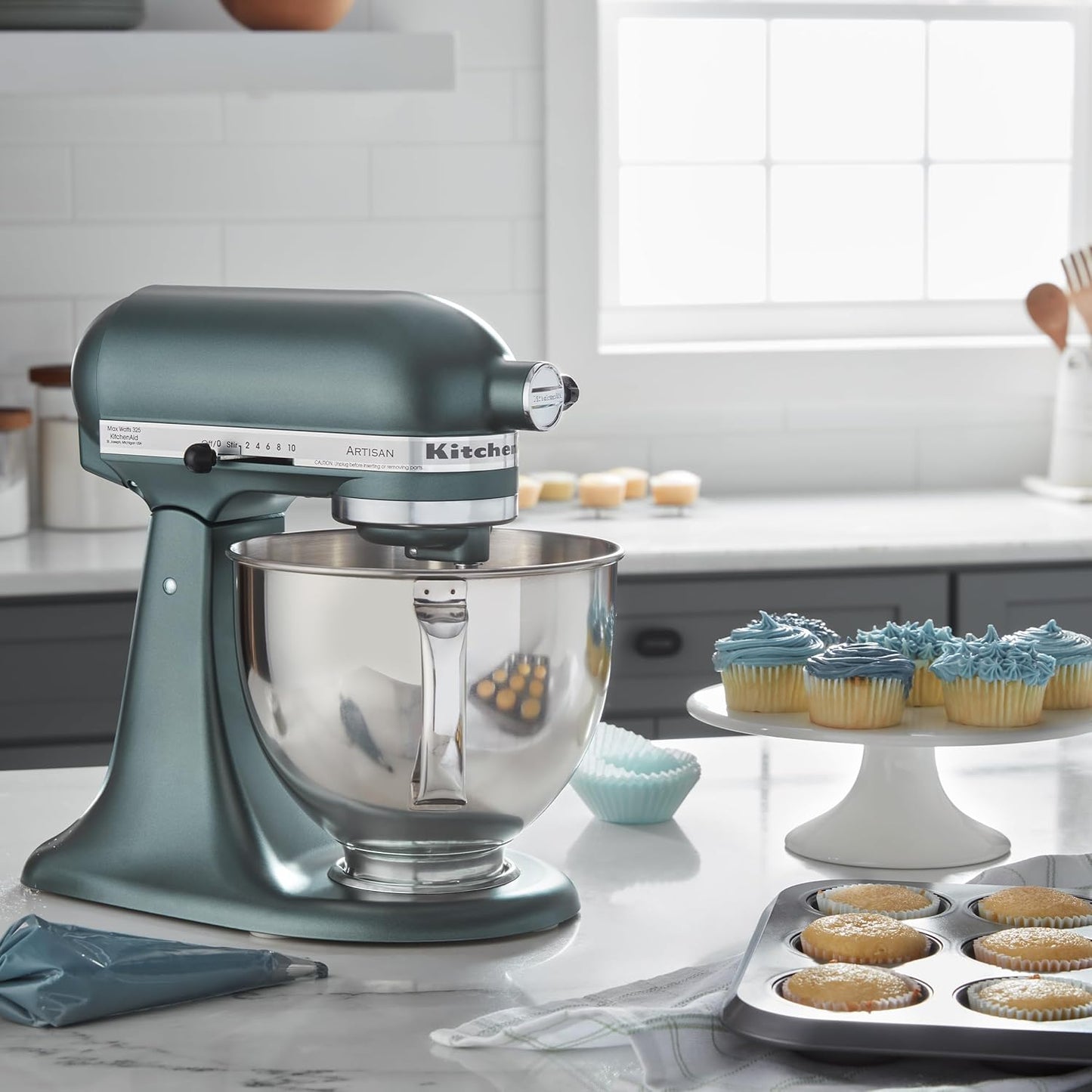 KitchenAid-Artisan Series 5 Quart Tilt Head Stand Mixer with Pouring Shield KSM150PSr