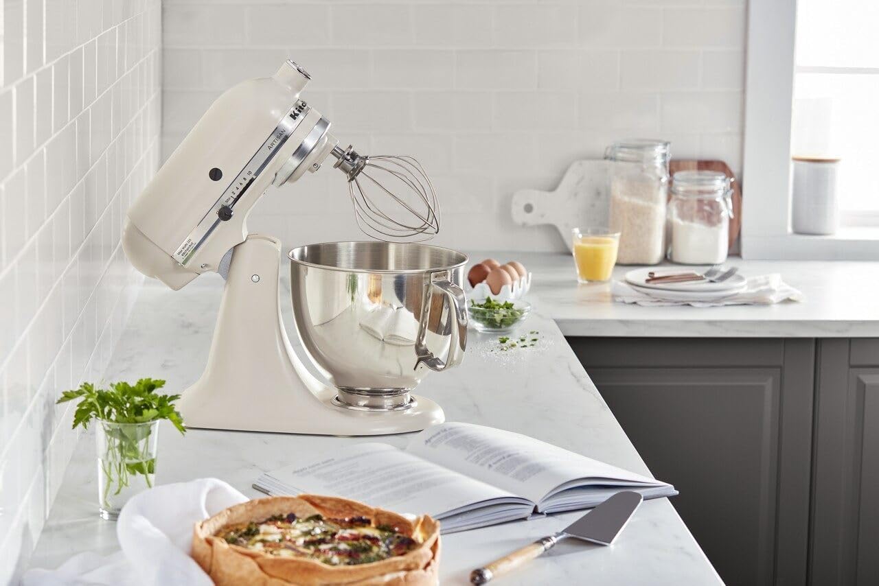 KitchenAid-Artisan Series 5 Quart Tilt Head Stand Mixer with Pouring Shield KSM150PSr