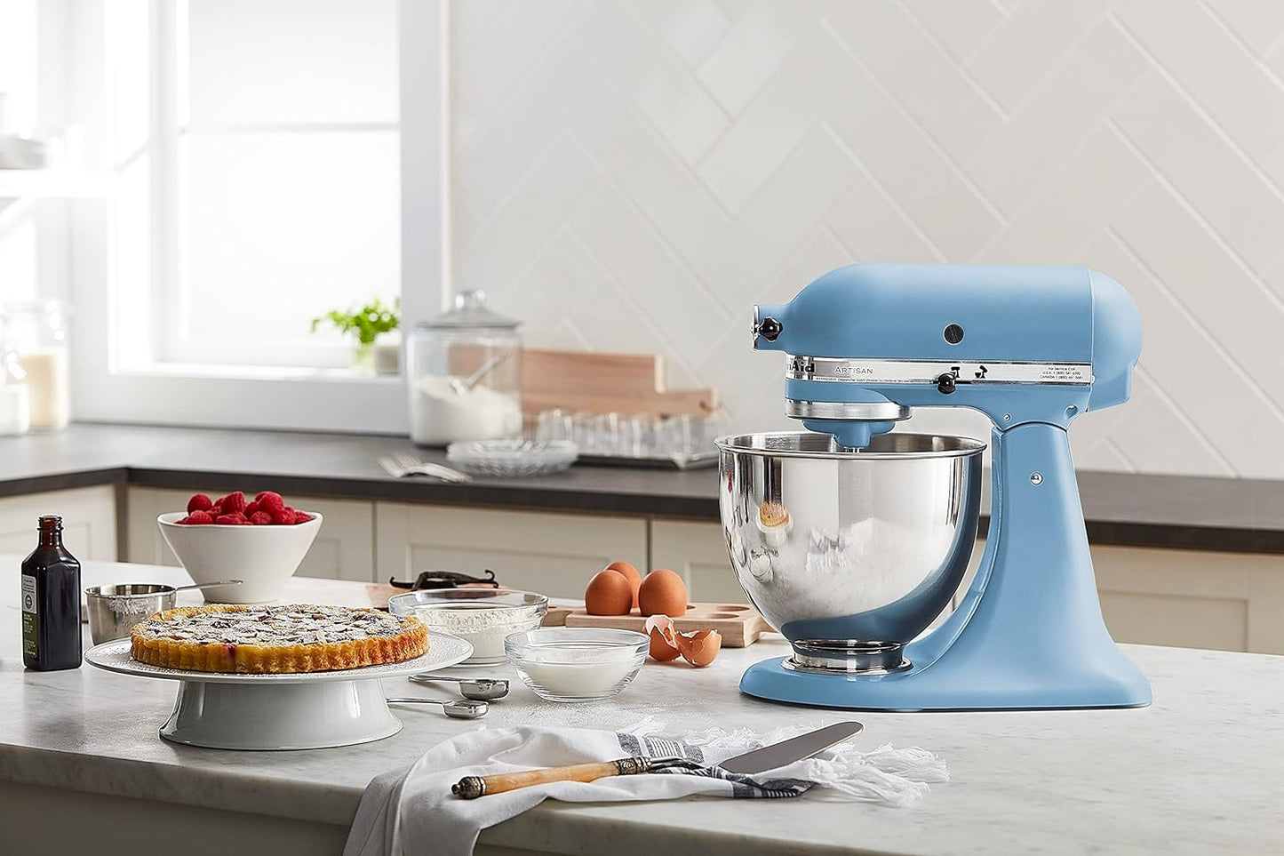 KitchenAid-Artisan Series 5 Quart Tilt Head Stand Mixer with Pouring Shield KSM150PSr