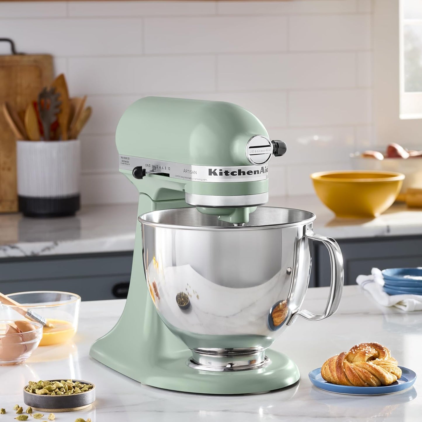 KitchenAid-Artisan Series 5 Quart Tilt Head Stand Mixer with Pouring Shield KSM150PSr