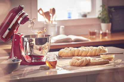 KitchenAid-Artisan Series 5 Quart Tilt Head Stand Mixer with Pouring Shield KSM150PSr